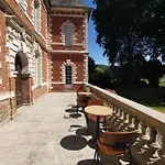 Bed & Breakfast Domaine De Penthievre